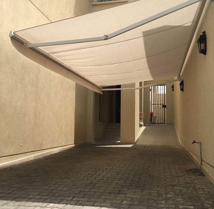 مظلات سيارات متحركة 