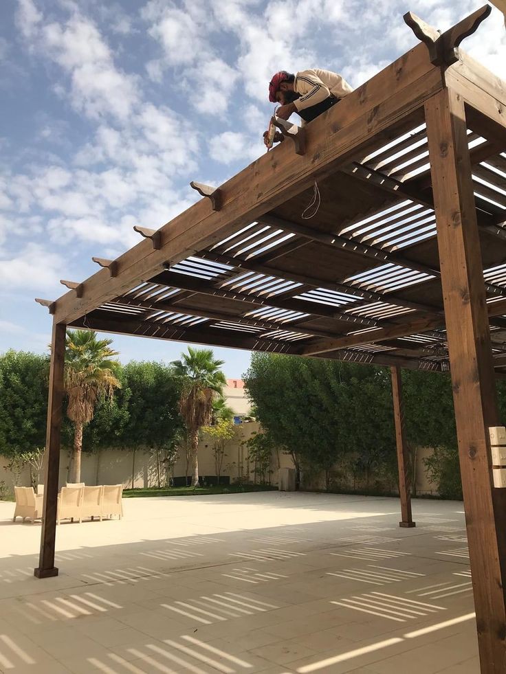 تنفيذ مظلات خشبية الرياض