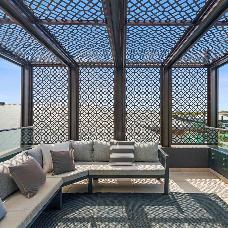 تنفيذ مظلات قص ليزر الرياض
