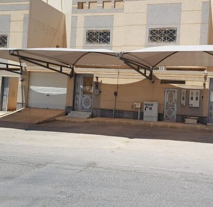 مظلات قماش طويلة العمر