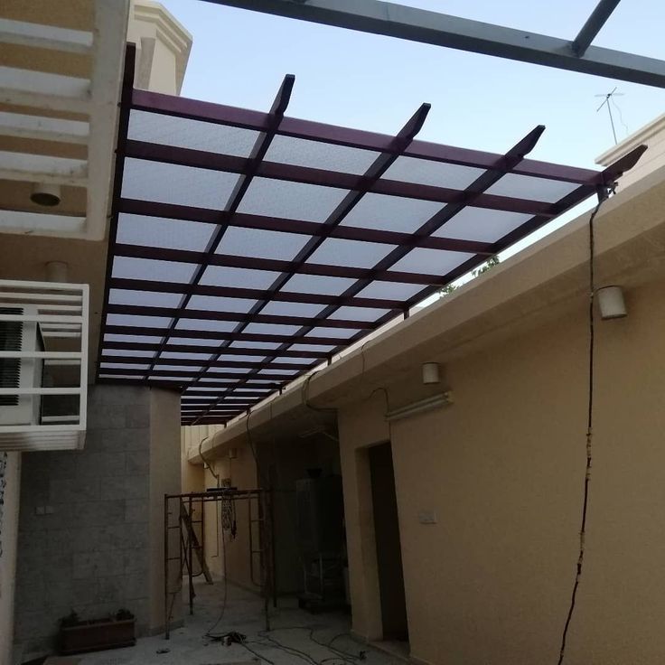 مظلات سيارات لكسان للفلل الحديثة بالرياض.