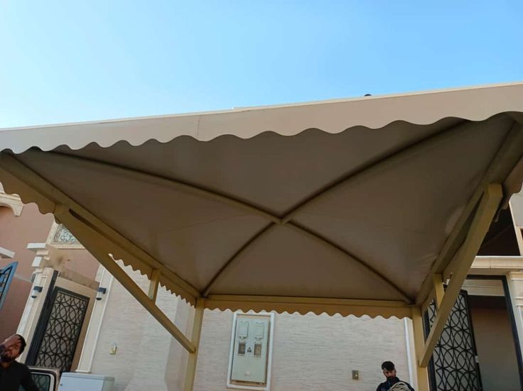 تنفيذ مظلات قماش احترافية بأفضل الخامات في الرياض